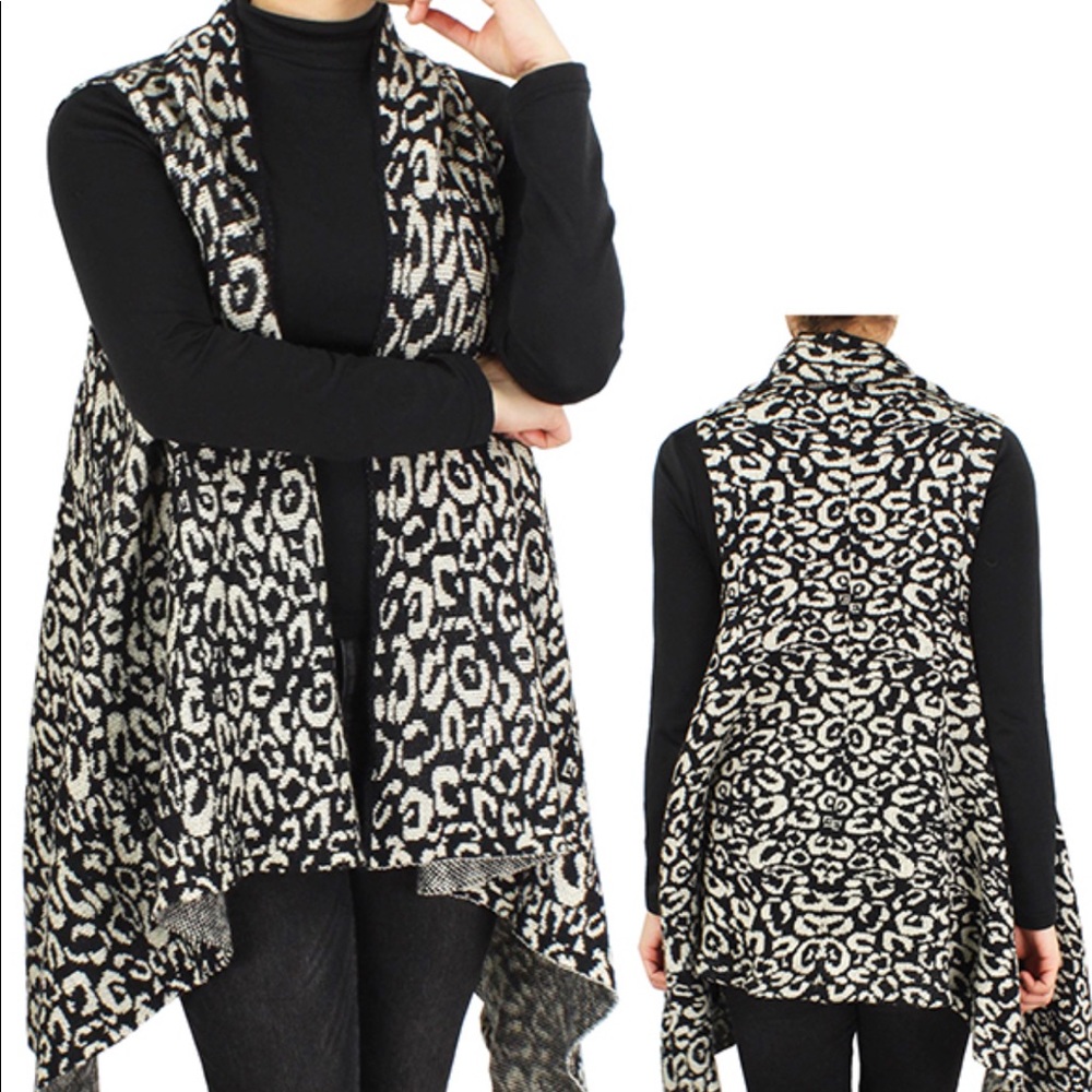 LEOPARD PATTERN KNIT VEST